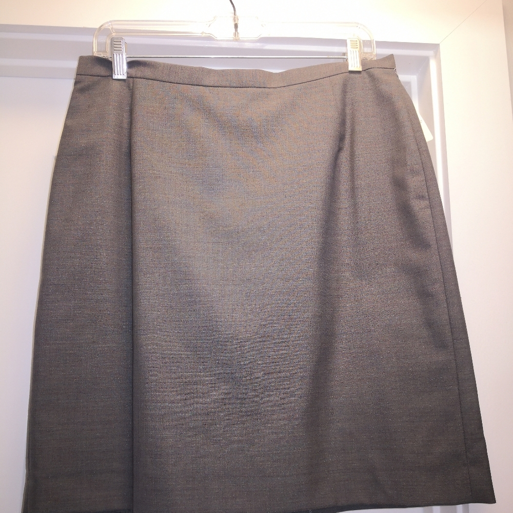SALE Calvin Klein 2 piece suit - Picture 5 of 8